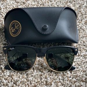 SOLD!!! Ray bans mental frame glasses